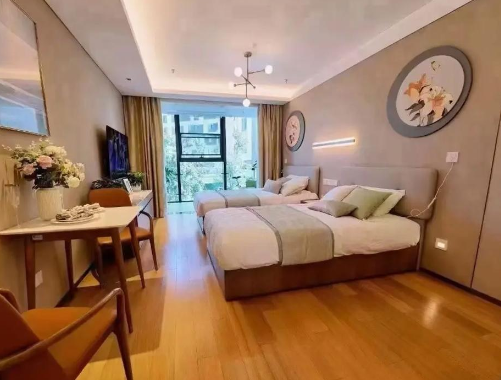 1729666048379007168.png 1729666045045.png